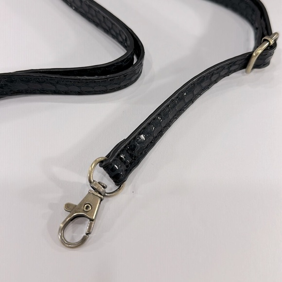 Black Faux Leather Reptile-Skin Textured Adjustable Clip-On Purse Strap 🖤 NWOT - Picture 3 of 7